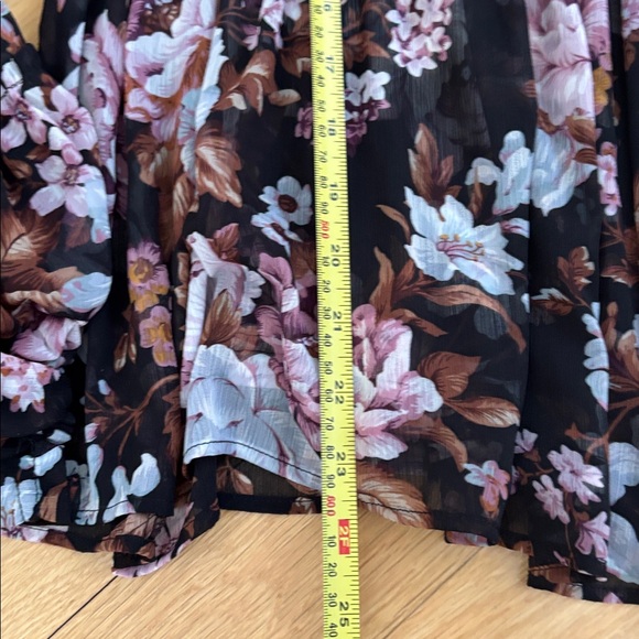 Sheer Ruffled Blouse - Picture 8 of 11